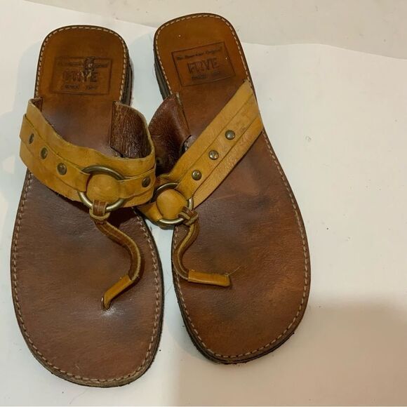 Frye riven Brown Red Leather Studded Thong Sandals Flats Heel Size 9 Made Brazil - Picture 1 of 9